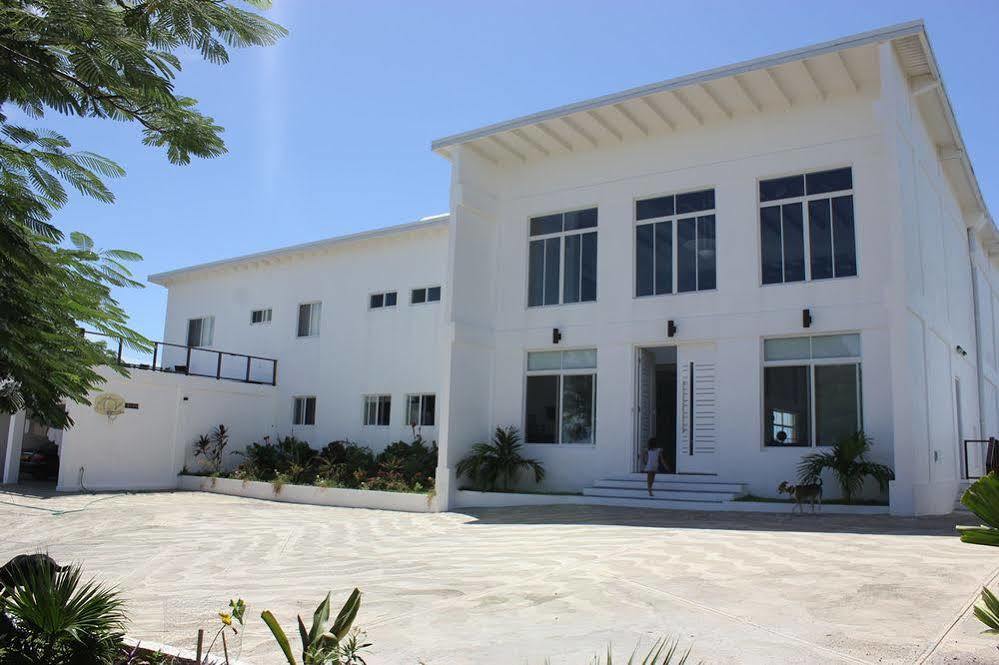 Blue Point Villa St. George's Exterior photo