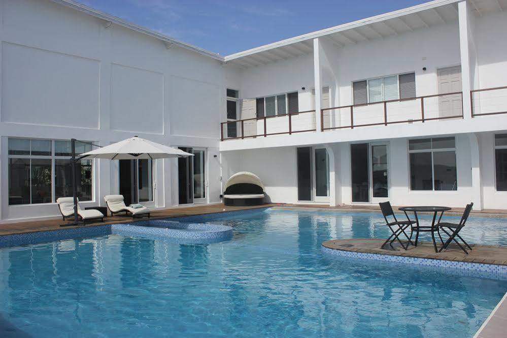 Blue Point Villa St. George's Exterior photo